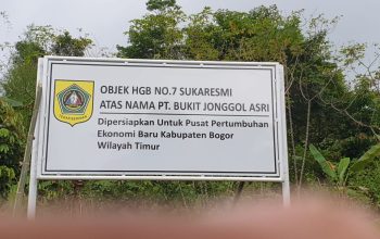Ratusan Warga Sukaresmi Tolak Pengosongan Lahan